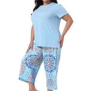 Plus Size Short Sleeve Tops with Capri Pants Two-Piece Pajamas Sets Blue